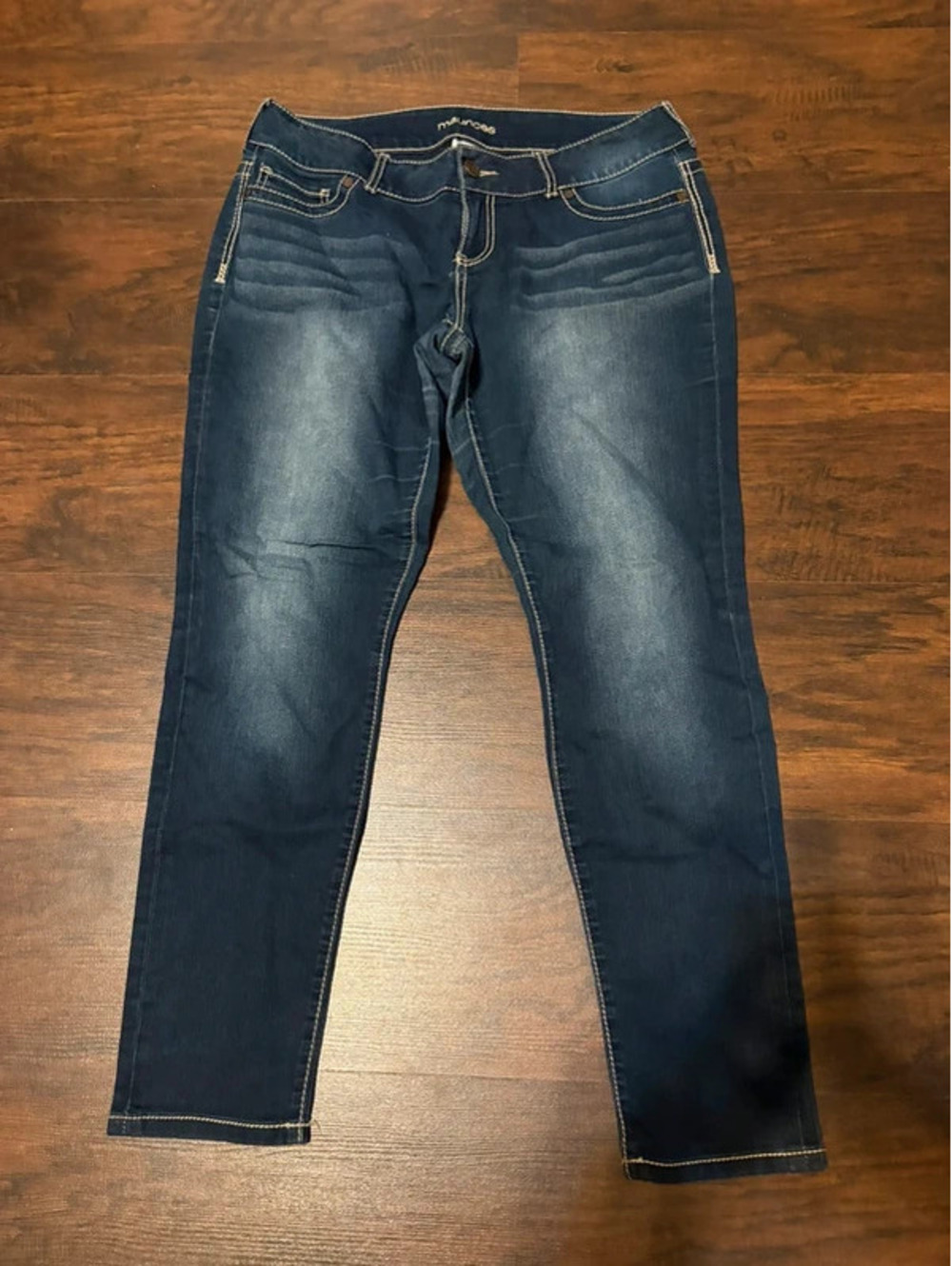 Maurice’s size Large skinny jeans thin material